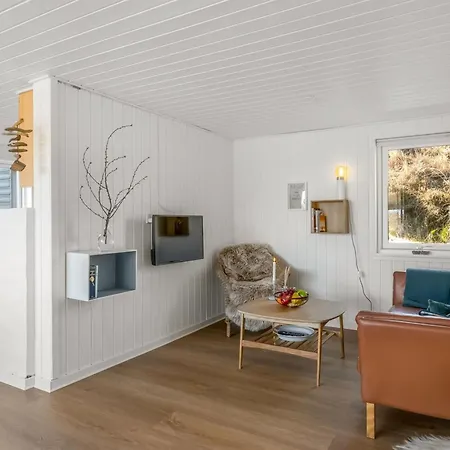 Aiden - 650m From The Sea By Interhome *
