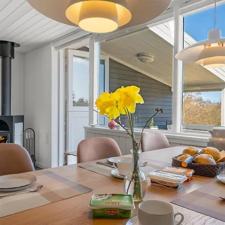 Aiden - 650m From The Sea By Interhome *